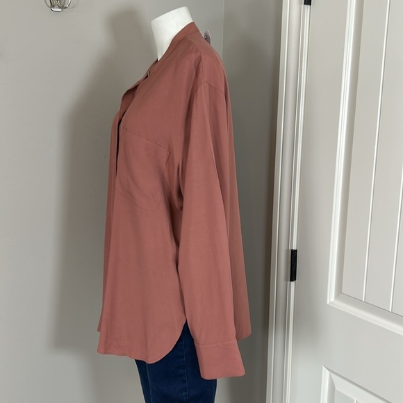 VINCE Relaxed Band Collar Blouse Terracota Button Front Satin Pearl Buttons XL - Picture 6 of 13